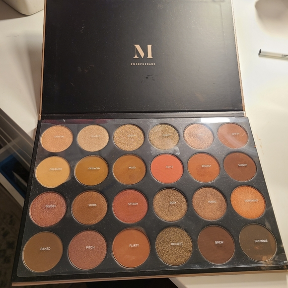 Morphe 24 G Glam Eyeshadow palette - Picture 2 of 6